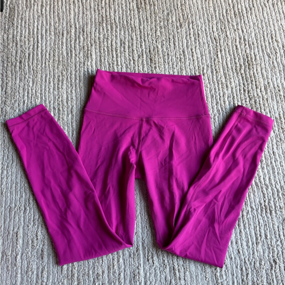Lululemon leggings in ripened raspberry (color not sold anymore)